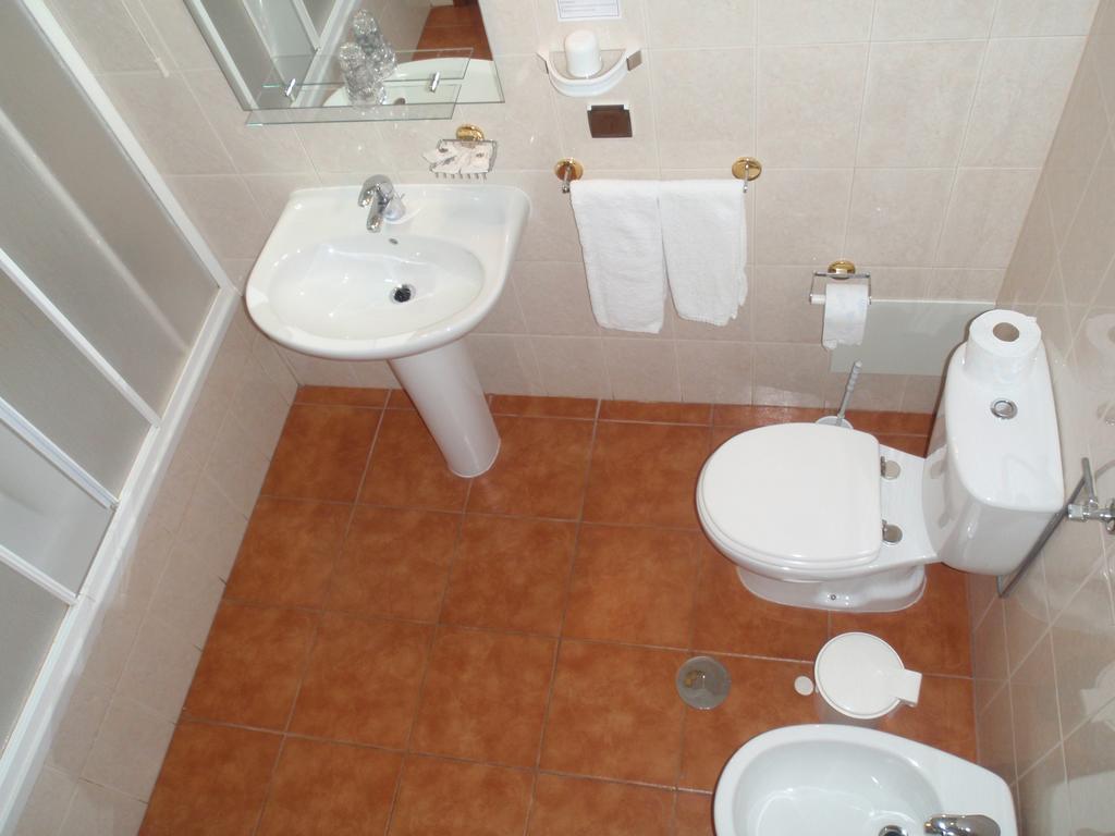 أوريكي Hotel Romba المظهر الخارجي الصورة